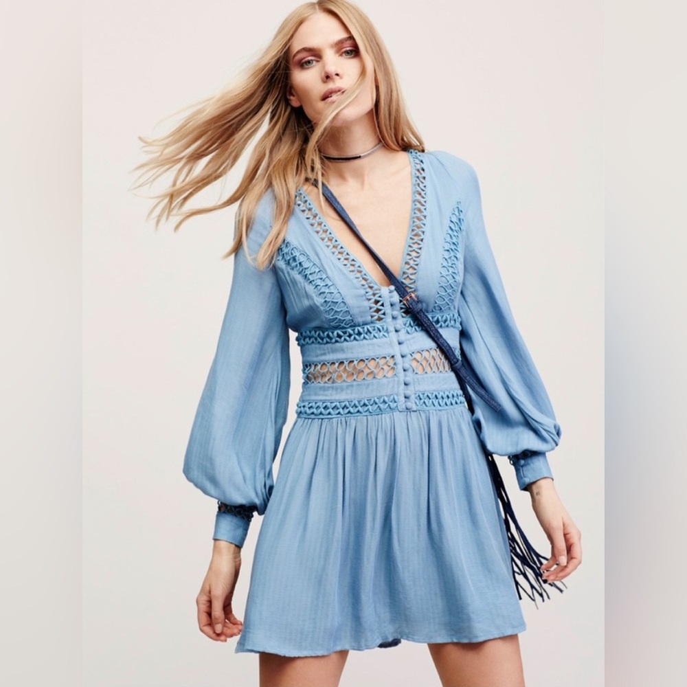 Free People I Think I Love You Dress in Cornflower Blue. Size 2